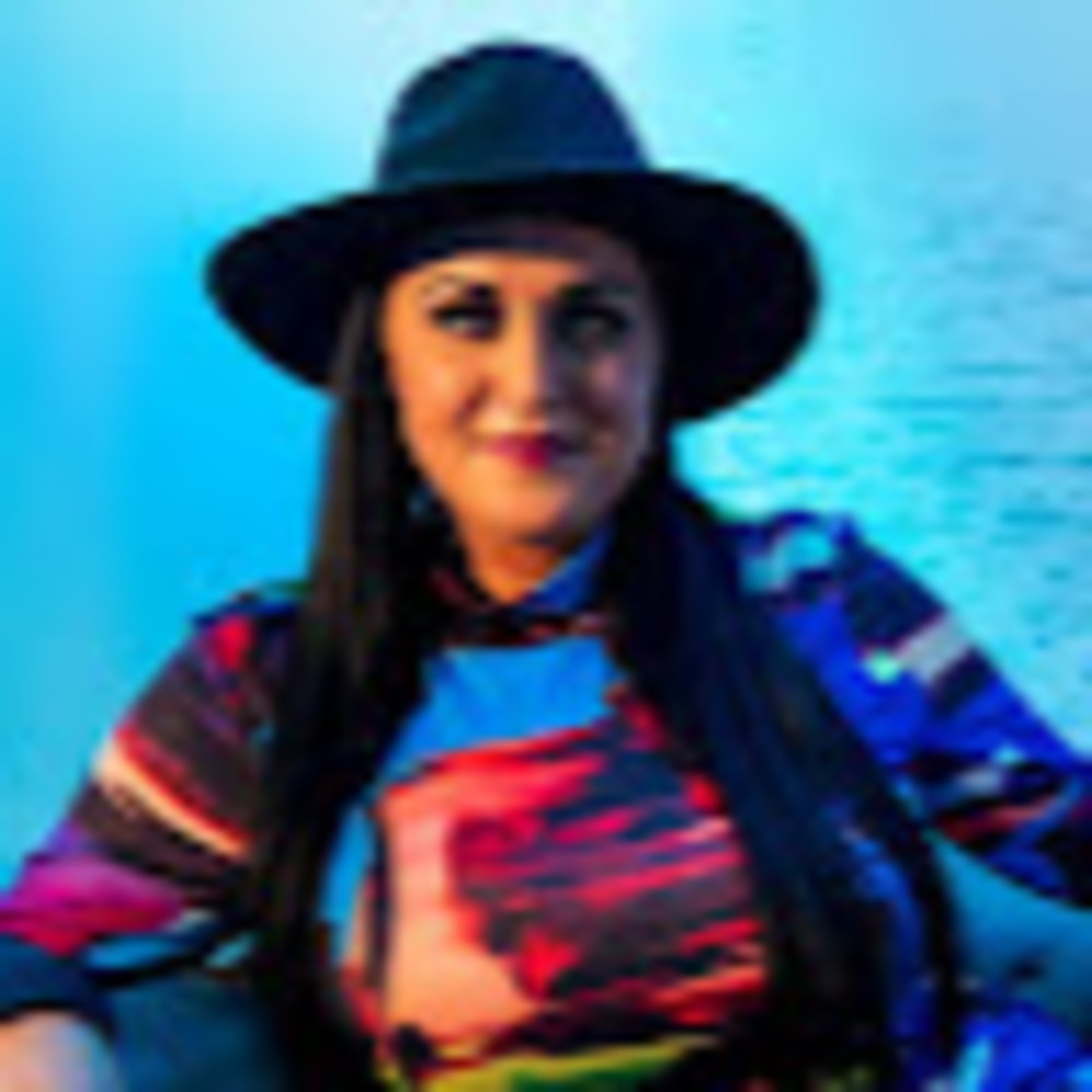 Meet your Posher, Angie